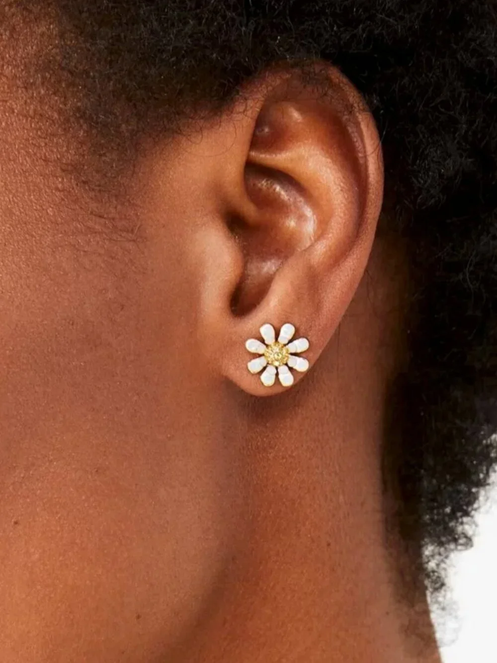 Kate Spade White Daisy Flower Crystal Stud Earrings Gold Tone Floral Earrings